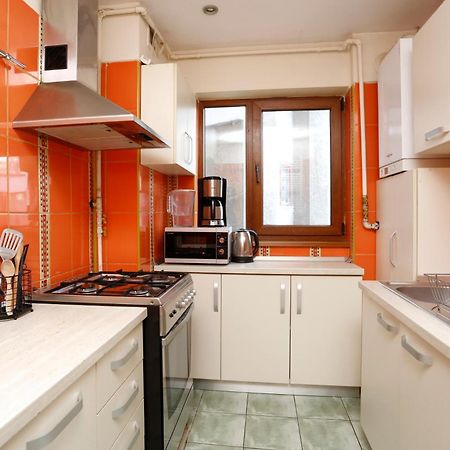Peaceful Getaway - Generous 3-Bedroom Sanctuary - Close To Historic Old Town Bucarest Extérieur photo